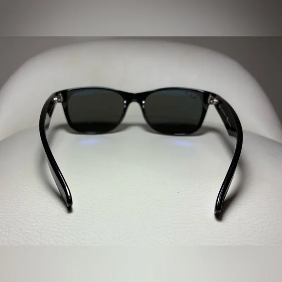 Ray-Ban New Wayfarer Sunglasses - Picture 3 of 10